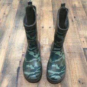 Camo Rain Boots Size 2/3